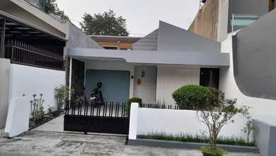 Kesempatan Rumah di Turangga, Bandung, LB 148m², Harga 2,5 Miliar
