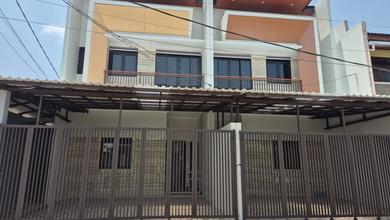 Jual Rumah Strategis di Taman Kopo Indah, Bandung - LT 76m²