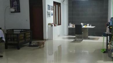 Disewakan Rumah Terjangkau di Singgasana, Bandung, LT 200m²