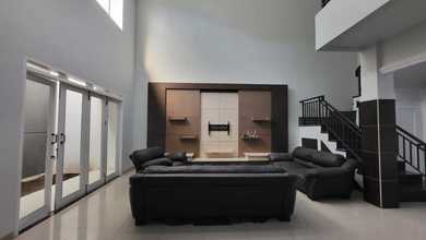 Dijual rumah Mewah di Buah Batu, Bandung - LT 180m²