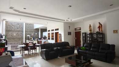 Hunian Elegan di Batununggal, Bandung, 6 KT, LT 225m²