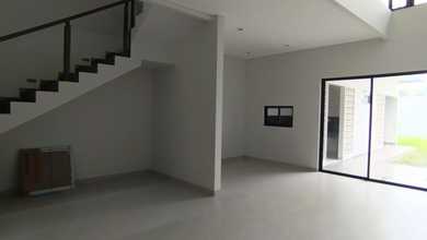 Jual Rumah Terkini area Setra Duta, Bandung LT 223 m2