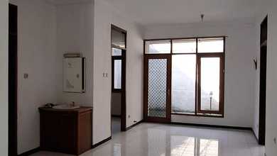 Rumah Mewah Luas 162 m2, area Mekar Wangi, Bandung