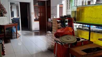 Rumah Mewah di Kawasan Regol, Bandung, LB 276m², Harga 3,6 Miliar