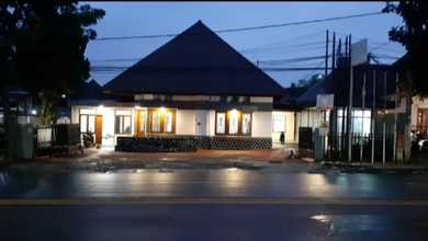 (sewa) Ruang Usaha Pajajaran, Bandung, Posisi Strategis, Cocok Semua Usaha , Area Luas Dan Parkiran Luas (nego)