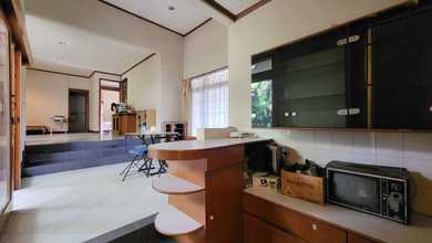 Properti Siap Huni di Area Dago, Bandung, LT 246m²
