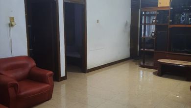 Rumah 2 lantai hadap Selatan dijual di Kopo Permai 3