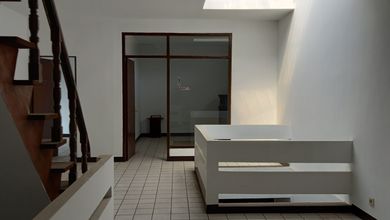 Rumah Favorit di Kopo, Bandung, 5 KT, Harga 1,5 Miliar