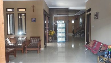 Jual Rumah Cantik LT 184 m2 di Garuda, Bandung