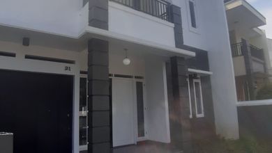 Kesempatan Eksklusif, rumah Prestisius di Batununggal, Bandung, LB 280m²