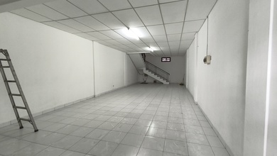 Ruko 3.5 Lantai Mainroad Mekar Wangi Siap Pakai