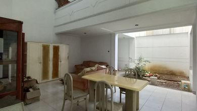 Kesempatan Rumah di Bandung Kota, Bandung, LB 192m², Harga 2 Miliar