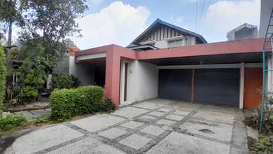 Rumah Elegan di Setra Sari, Bandung, 2 Kamar Tidur, LT 750m²