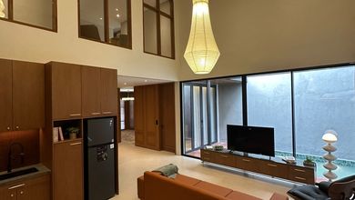 Rumah Mewah di Kawasan Padalarang, Bandung Barat, LB 260m², Harga 4,5 Miliar