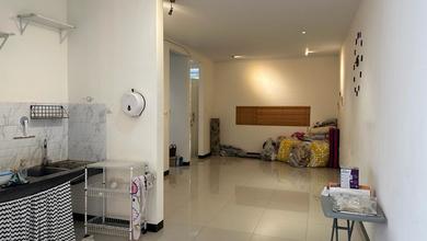 Kesempatan Rumah di Taman Kopo Indah, Bandung, LB 100m², Harga 1,9 Miliar
