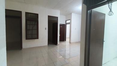 Rumah Siap Pakai di Kawasan Taman Kopo Indah, Bandung, LT 135m²