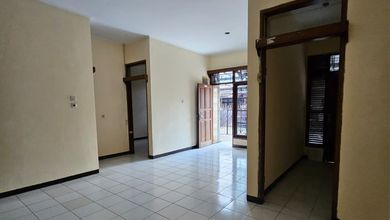 Rumah Siap Pakai di Area Cibaduyut, Bandung, LT 105m²