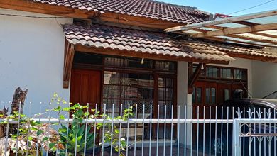 Kesempatan Rumah di Kopo Permai, Bandung, LB 120m², Harga 1,3 Miliar