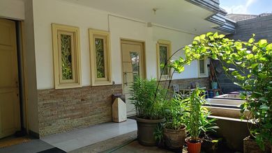 Hunian Mewah di Kawasan Kopo Permai, Bandung, LB 380m², Harga 3,5 Miliar