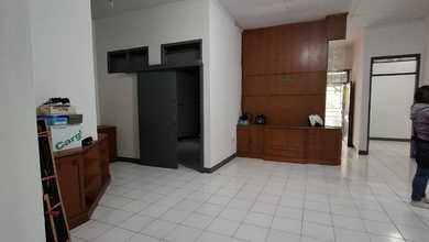 Properti Siap Huni di Kawasan Taman Kopo Indah, Bandung, LT 210m²