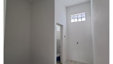 Ruang Usaha Bangunan Baru Sayap Taman Kopo Indah