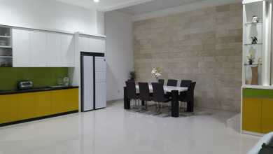 Jual Butuh !! Villa Lembang View Bagus Lokasi Strategis