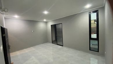 Kesempatan Rumah di Taman Kopo Indah, Bandung, LB 128m², Harga 1,38 Miliar