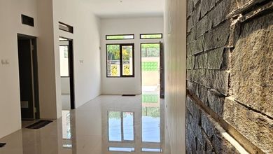 Rumah Siap Pakai di Kawasan Kopo Permai, Bandung, LT 81m²