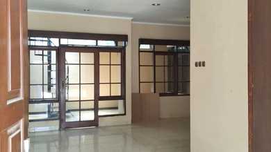 Rumah Sewa Nyaman Lokasi Kopo Permai, Bandung, LB 90m²