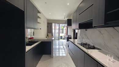 Rumah Dijual di Taman Kopo Indah, Bandung, LB 100m², Harga Kompetitif!