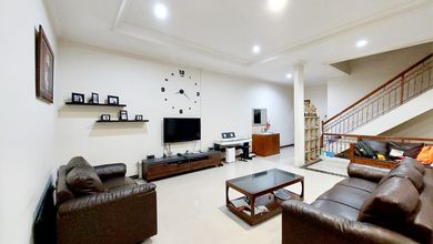 Jual Ruko Besar Siap Pakai Hadap Jalan Besar