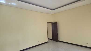 Ruko 2 Lantai Siap Pakai. di Komplek Pasadena. Caringin