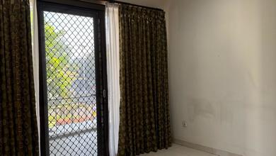 Rumah Elegan di Singgasana, Bandung, 7 KT, LT 223m²