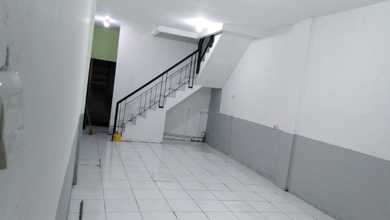 Ruko 2 Lt Lokasi Strategis di Mainroad Mekar Wangi. 