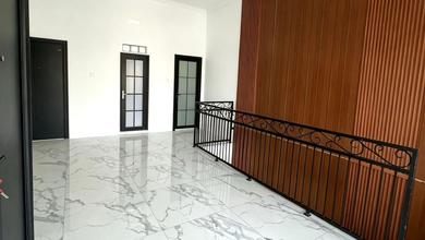 Dijual Rumah Strategis di Margacinta, Bandung - LT 144m²