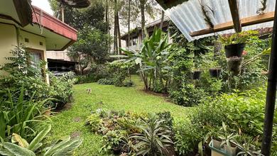 Rumah Elegan di Babakan Ciparay, Bandung, 4 KT, LT 1060m²