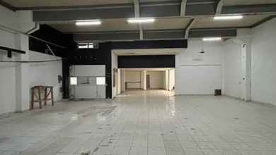 Ruko 2,5 Lt cocok untuk showroom/kantor/kuliner Area Karapitan 