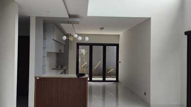 Hunian Elite di Kawasan Setiabudi, Bandung, LB 250m², Harga 2,95 Miliar