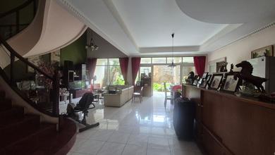 Rumah Mewah di Kawasan Cicendo, Bandung, LB 250m², Harga 3,75 Miliar