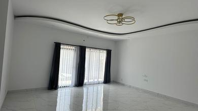 Hunian Elite di Kawasan Taman Kopo Indah, Bandung, LB 230m², Harga 2,8 Miliar