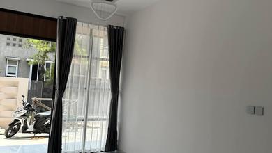 Kesempatan Rumah di Taman Kopo Indah, Bandung, LB 140m², Harga 2,2 Miliar