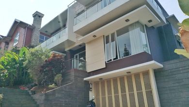 Rumah Mewah di Dago, Bandung, 5 Kamar Tidur, LT 419m²