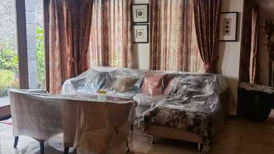 Rumah Nyaman Terawat Full Furnish di Mainroad Setiabudi Bandung