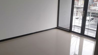Rumah Siap Pakai di Area Setra Duta, Bandung, LT 105m²