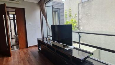 Hunian Mewah di Mekar Wangi, Bandung, 4 Kamar Tidur, LT 375m²