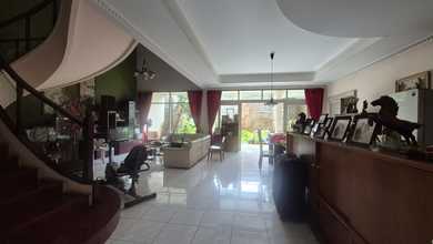 Hunian Elegan di Pajajaran, Bandung, 4 KT, LT 321m²