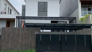 Rumah Elite di Kawasan Setra Duta, Bandung, LB 209m², Harga 6,5 Miliar