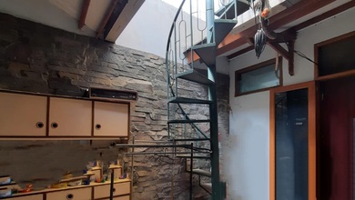 Rumah Dijual di Batununggal, Bandung, LB 140m², Harga Terbaik!