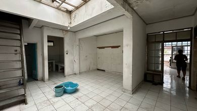 Rumah Siap Pakai di Area Taman Kopo Indah, Bandung, LT 162m²