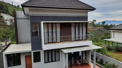 Jual Rumah Siap Tinggal area Dago Pakar, Bandung, Luas 464 m2